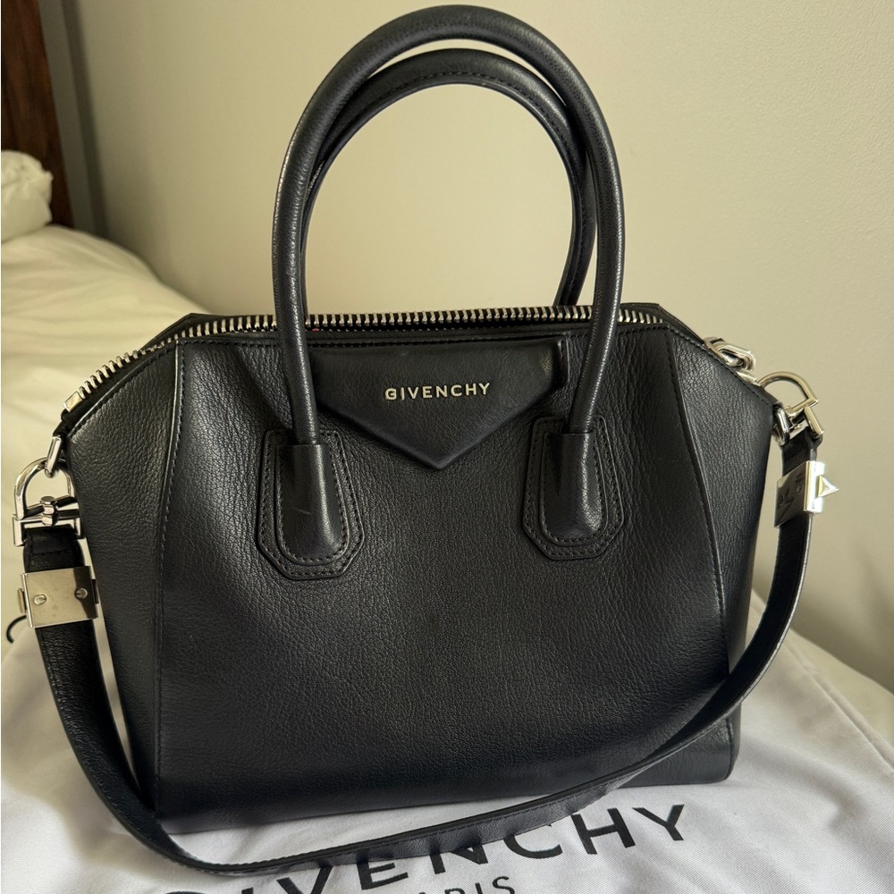 Givency Small Antigona Black Leather Bag